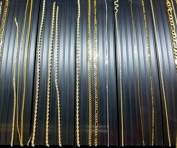 Bijoux plaqués or : conseils pour prolonger leur durée de vie